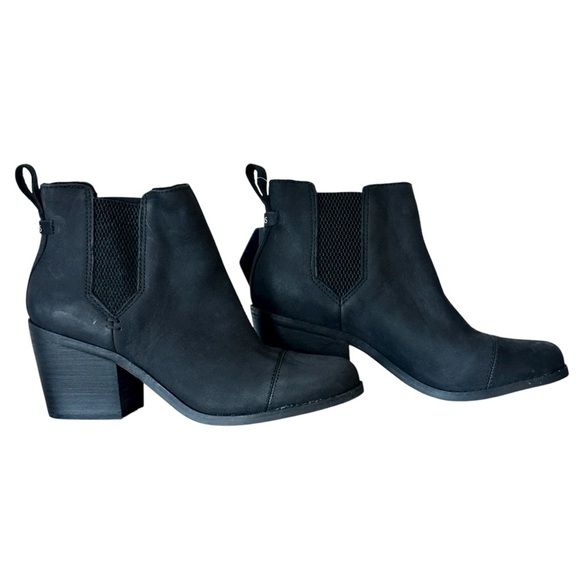 NEW TOMS Everly Chelsea Boot Black Oiled Nubuck Leather Western inspired Size 7 - Picture 2 of 6